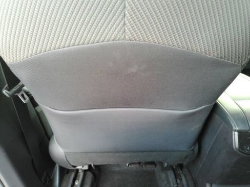 Used 2023 Toyota Highlander LE FWD image 32