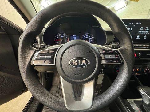Used 2021 Kia Forte LXS FWD image 28