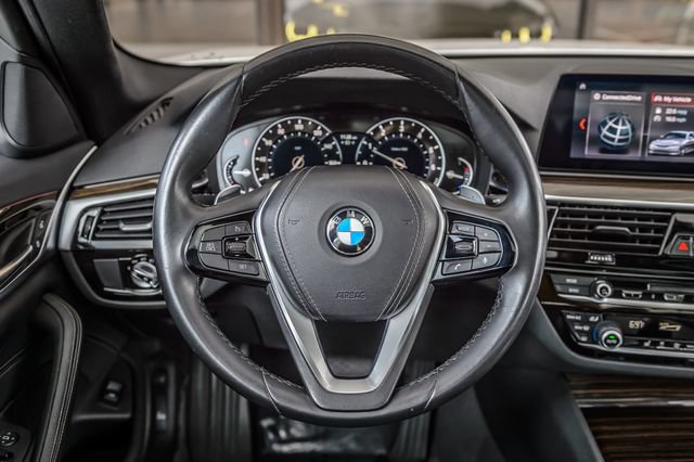 Used 2019 BMW 530i w/ Convenience Package RWD image 28