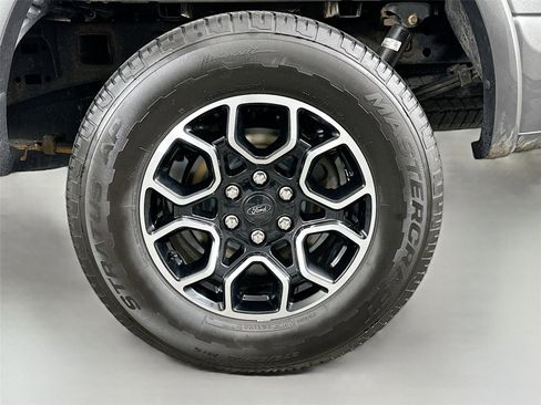 Used 2019 Ford F150 Lariat w/ Equipment Group 502A Luxury AWD/4WD image 30