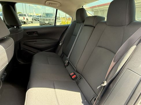 Certified 2025 Toyota Corolla LE FWD image 5