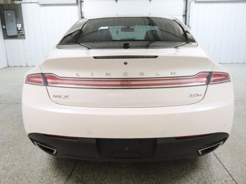 Used 2014 Lincoln MKZ Hybrid w/ Equipment Group 202A Reserve FWD image 8