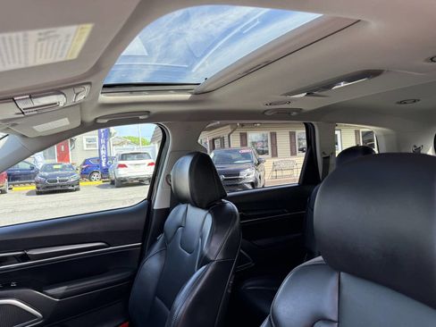 Used 2025 Kia Telluride S AWD/4WD image 28