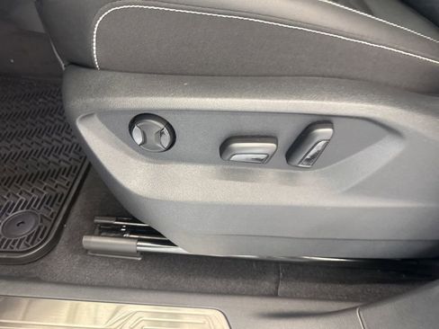 New 2026 Volkswagen Atlas SE image 11