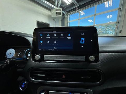 Used 2023 Hyundai Kona SEL FWD image 19