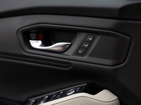 Used 2023 Honda Accord Touring image 28