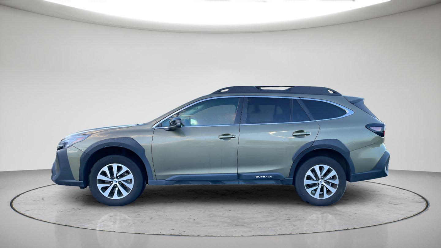 Used 2023 Subaru Outback Premium AWD/4WD image 8