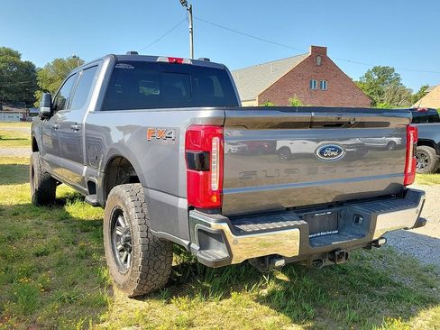 Used 2024 Ford F250 Lariat w/ Lariat Ultimate Package AWD/4WD image 3