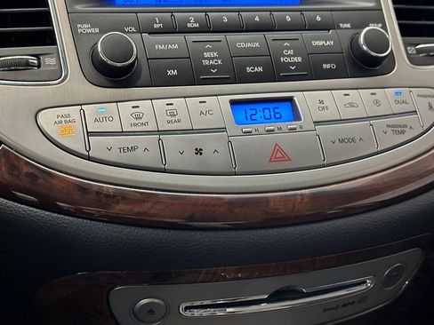 Used 2009 Hyundai Genesis 3.8 image 23