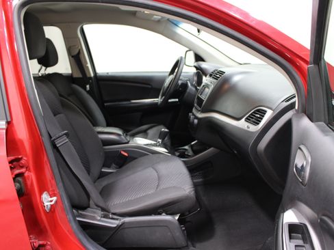 Used 2018 Dodge Journey SE FWD image 21