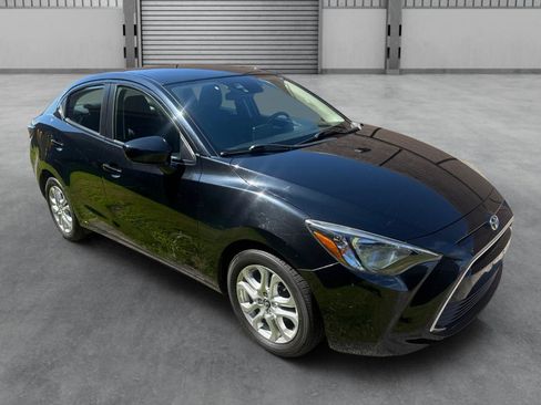 Used 2018 Toyota Yaris iA FWD image 27