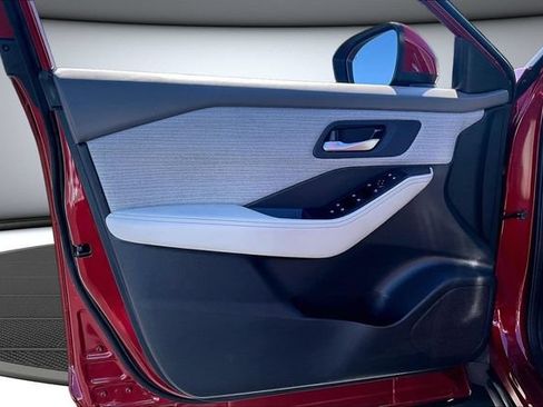 Certified 2023 Nissan Rogue SV FWD image 20