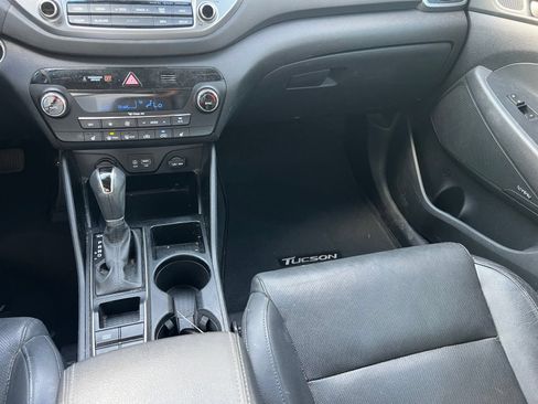 Used 2017 Hyundai Tucson SE Plus w/ Cargo Package FWD image 31