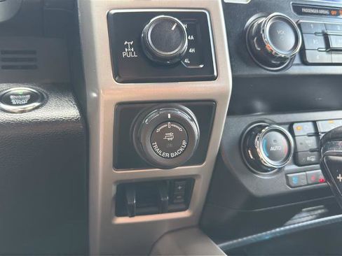 Certified 2020 Ford F150 Lariat image 34