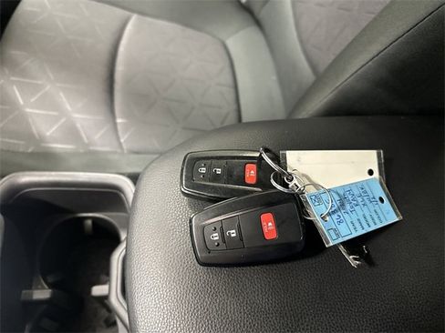 Used 2024 Toyota RAV4 XLE image 34