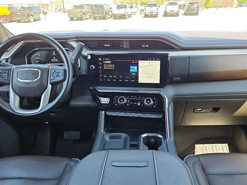 Used 2024 GMC Sierra 2500 Denali w/ Denali Reserve Package image 10