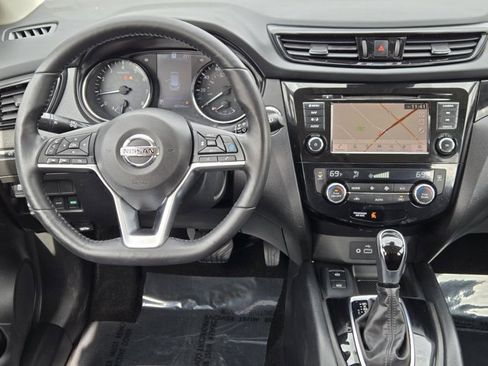 Used 2021 Nissan Rogue Sport SL w/ Premium Package image 26