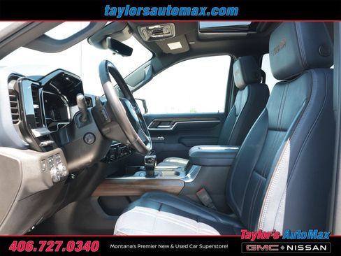 Used 2022 Chevrolet Silverado 1500 High Country w/ High Country Premium Package AWD/4WD image 5