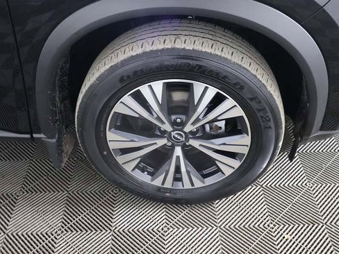 Used 2023 Nissan Rogue SV image 14