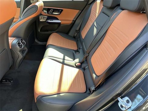 New 2026 Mercedes-Benz GLC 300 4MATIC image 9