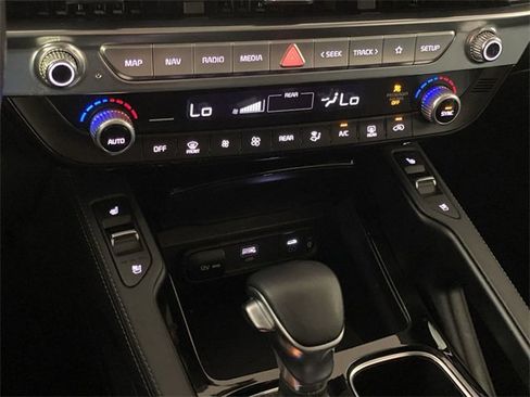 Used 2024 Kia Telluride SX image 23