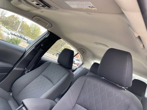 Used 2024 Toyota Corolla LE image 28