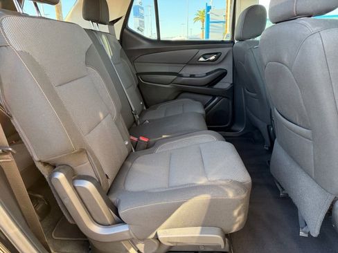 Certified 2021 Chevrolet Traverse LS image 11