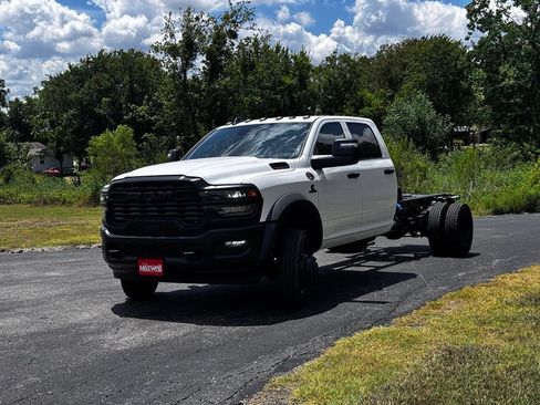 New 2026 RAM 5500 Tradesman AWD/4WD image 2