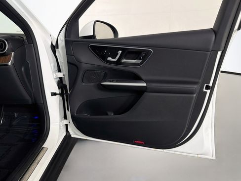 Certified 2026 Mercedes-Benz GLC 300 image 25