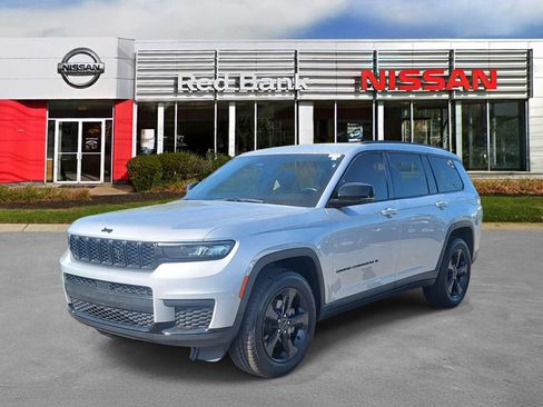 Used 2021 Jeep Grand Cherokee L Laredo AWD/4WD image 5