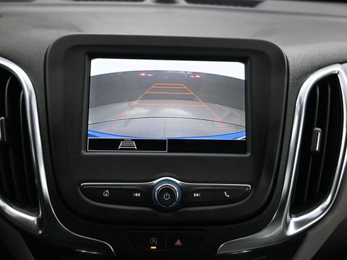 Used 2024 Chevrolet Equinox LS image 37