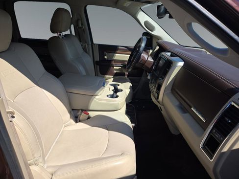 Used 2013 RAM 1500 Laramie w/ Convenience Group image 18