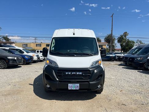 Used 2026 RAM ProMaster 2500 w/ Convenience Group FWD image 2