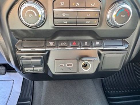 Used 2023 GMC Sierra 2500 SLE AWD/4WD image 26