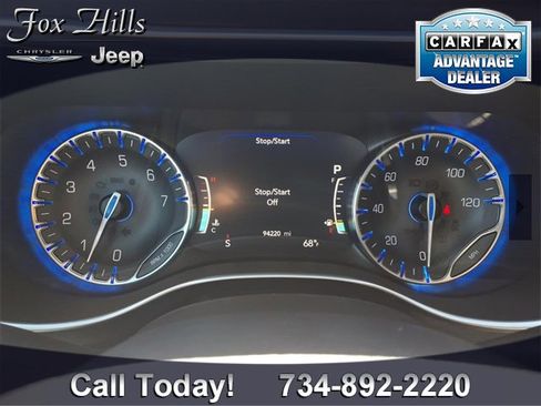 Used 2020 Chrysler Pacifica Limited w/ Tire & Wheel Group image 19