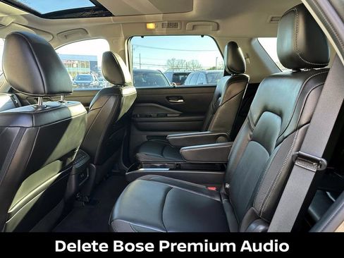 Certified 2025 Nissan Pathfinder SL w/ SL Premium Package image 14