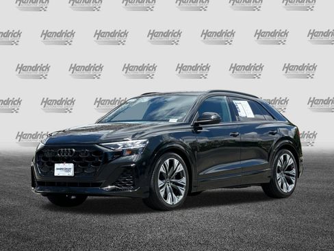 Used 2025 Audi Q8 Prestige AWD/4WD image 9