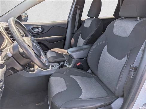 Used 2016 Jeep Cherokee Sport AWD/4WD image 14