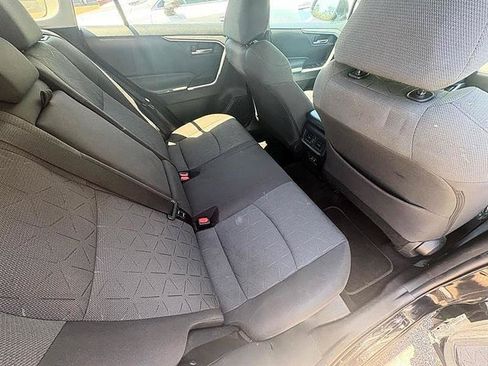 Used 2020 Toyota RAV4 XLE FWD image 39