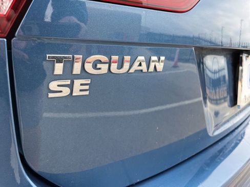 Used 2020 Volkswagen Tiguan SE image 8