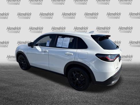 Certified 2025 Honda HR-V Sport image 8