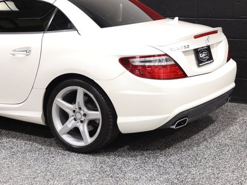 Used 2014 Mercedes-Benz SLK 250 image 31