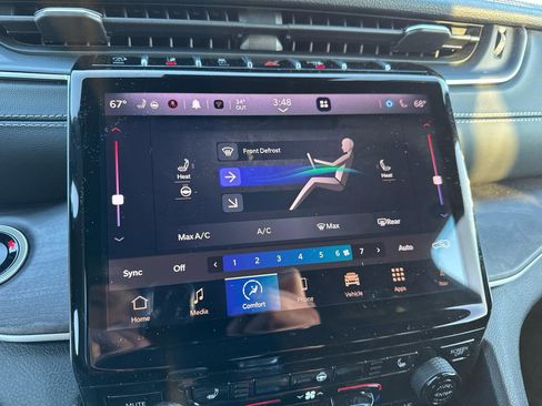 Used 2024 Jeep Grand Cherokee Limited image 22