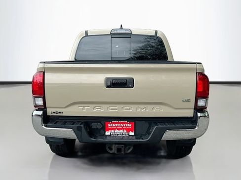 Used 2019 Toyota Tacoma TRD Off-Road AWD/4WD image 7