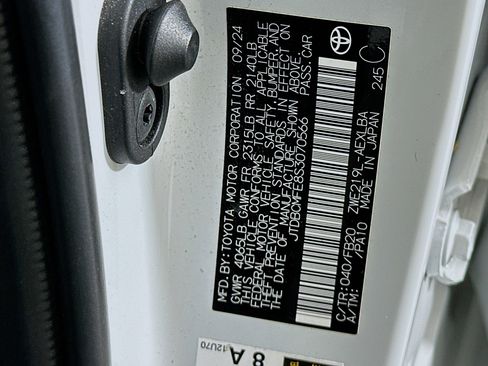 Used 2025 Toyota Corolla LE image 12