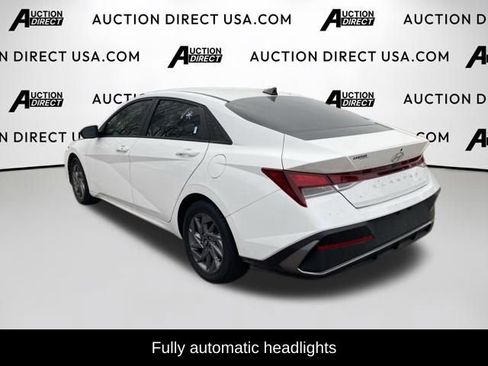 Used 2024 Hyundai Elantra SEL image 9
