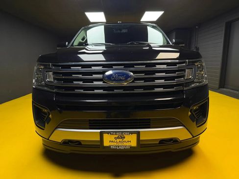 Used 2019 Ford Expedition XLT w/ Equipment Group 201A AWD/4WD image 2