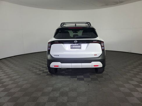 New 2026 Nissan Kicks SR image 5