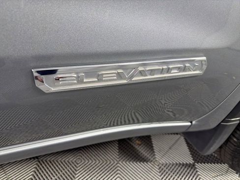 Used 2025 GMC Sierra 1500 Elevation image 14