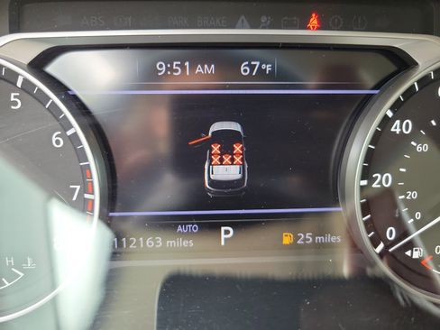 Used 2022 Nissan Pathfinder SV w/ SV Premium Package image 20